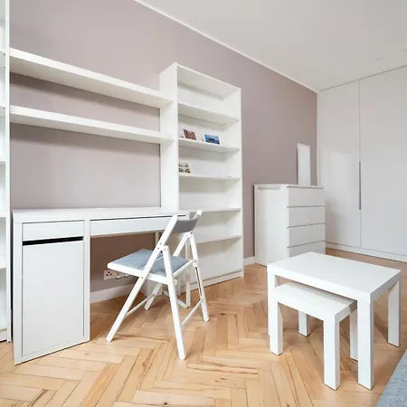 Apartment Manufaktura Urban Oasis By Bookinghost Lodz